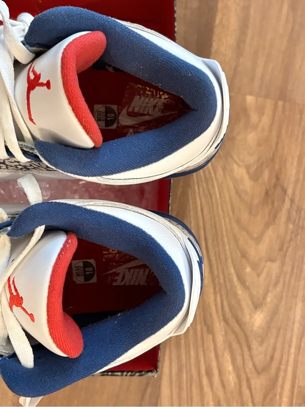 Jordan 3 Retro True Blue 2016 size 10m like new condition.